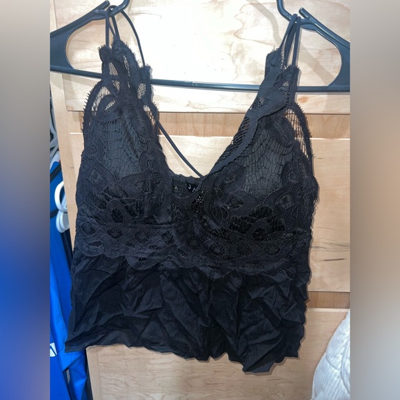 Tops - Tank top padded bra adjustable straps